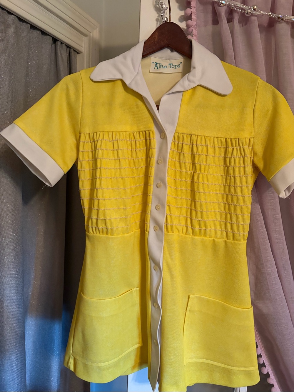 VINTAGE 💛 ALIVE TOPS 70s Button Up Shirt